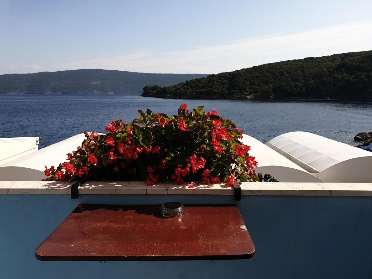 Sobe Mamalu Bed & Breakfast Valun Dış mekan fotoğraf