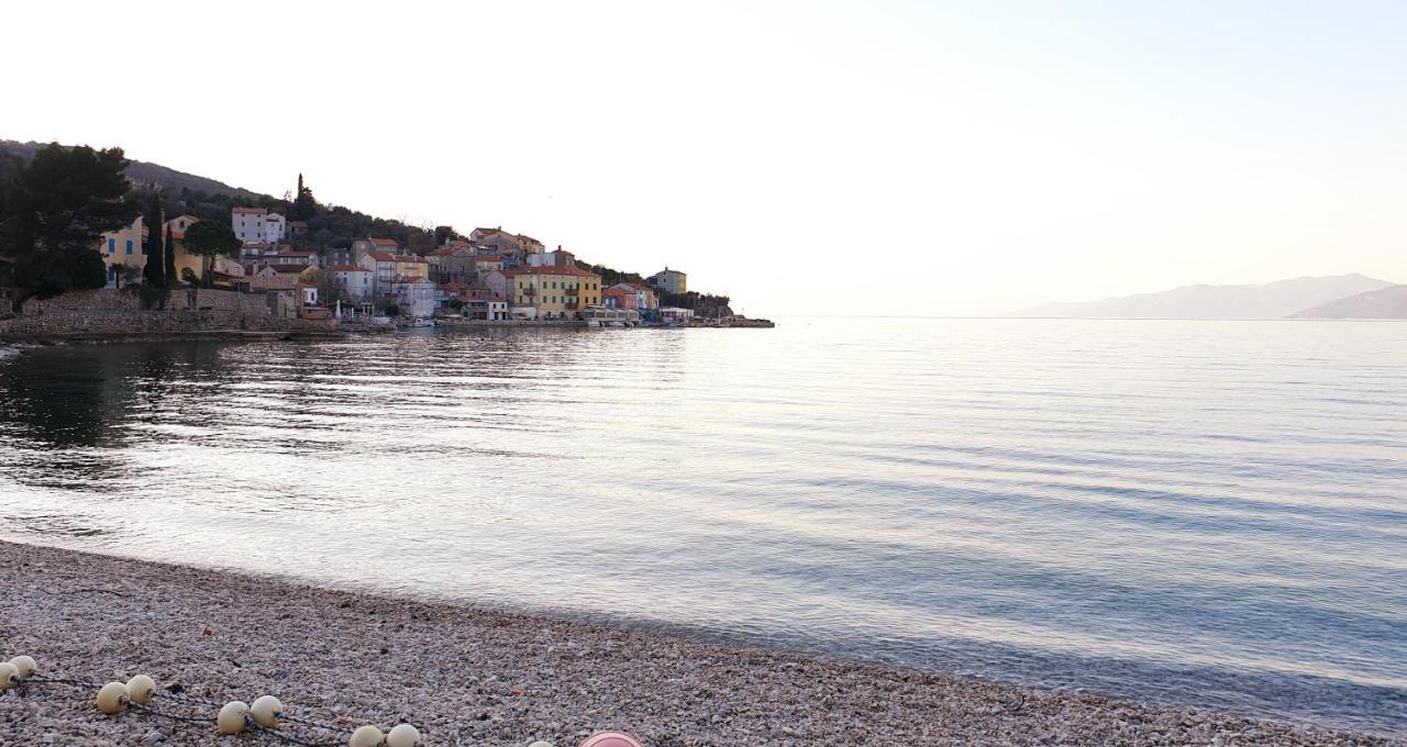 Sobe Mamalu Bed & Breakfast Valun Dış mekan fotoğraf